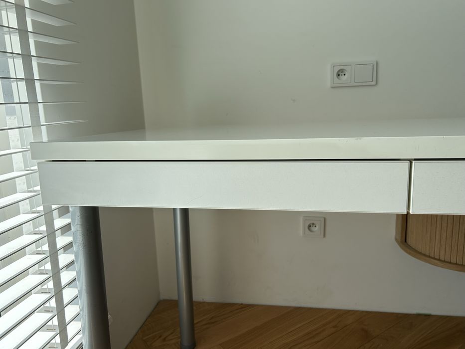 Biurko białe wymiar 60x120 dwie szuflady robione na zamówienie.