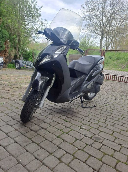 Peugeot Geopolis  125 ,, w całości na częsci , silnik, rama, siedzenie