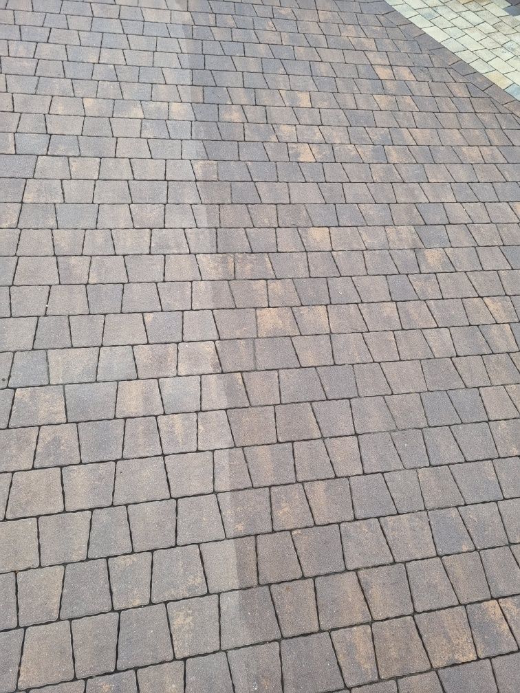 Mycie kostki brukowej i elewacji. Malowanie/impregnacja.