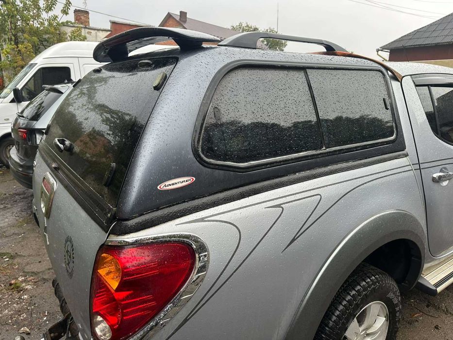 Кунг в комплекті багажника пікапа Mitsubishi L200 Л200