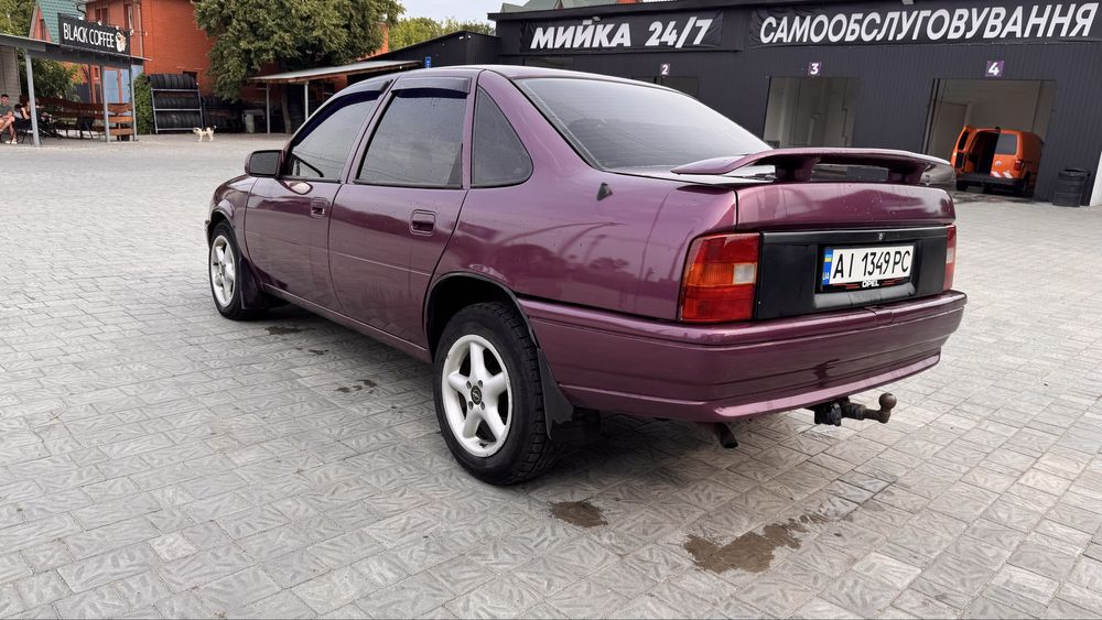 Продам опель вектра а 1992р.
