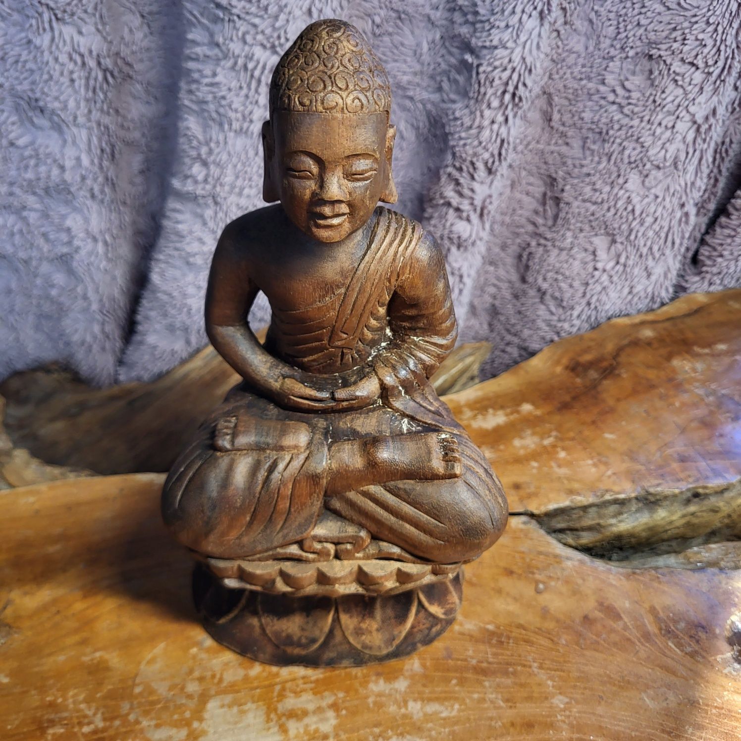 Figurka Budda drewno egzotyczne