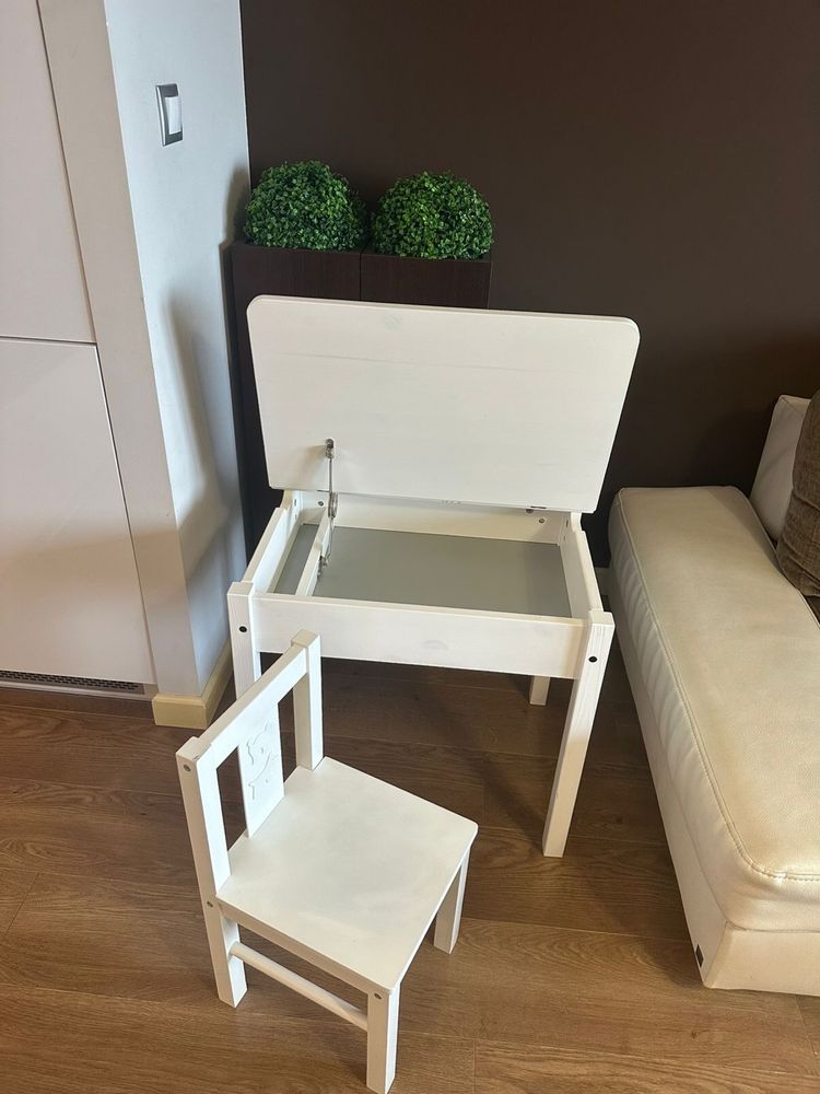 Stolik dziecięcy i krzesełko drewniane IKEA