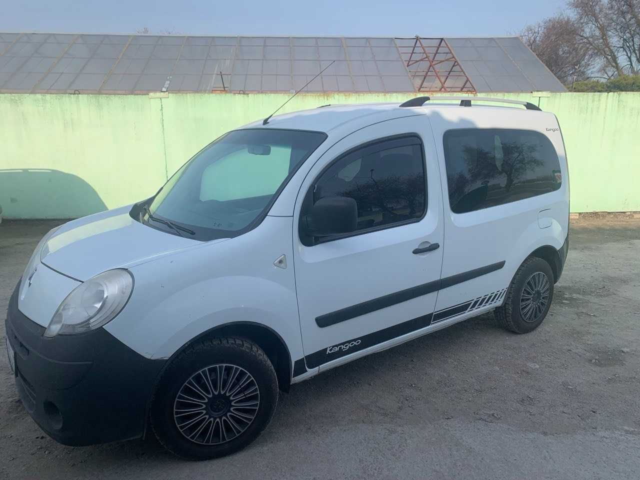 Отдам Renault Kangoo в аренду