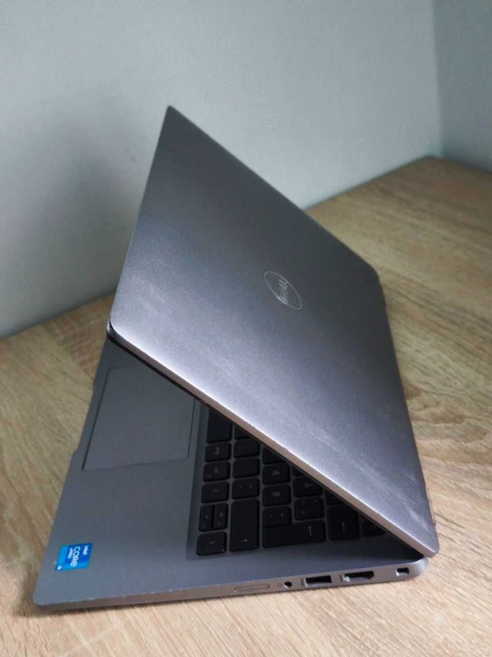 Dell Latitude 5320 "13,3 / i5 1145G7/ Win 11/ 8gb ram/ SSD 256gb