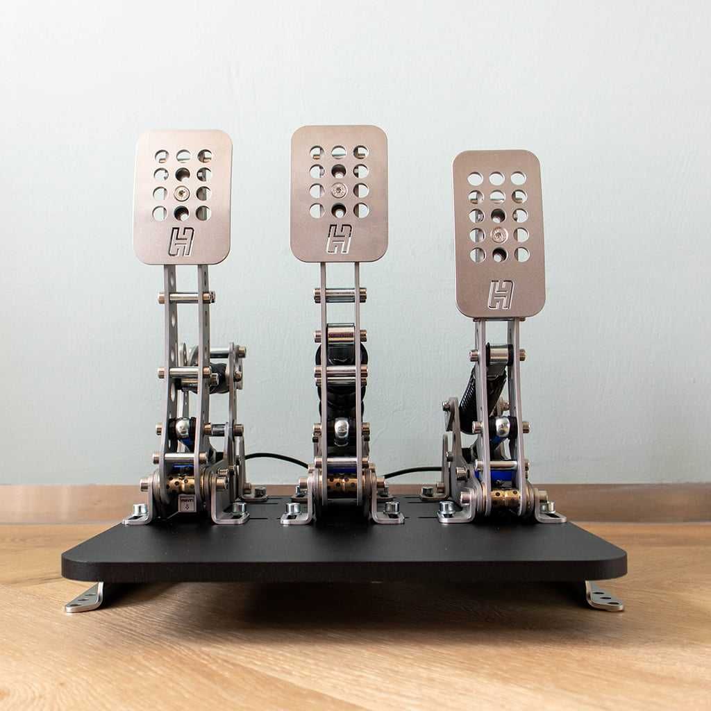 Pedais Heusinkveld Ultimate+ com Baseplate