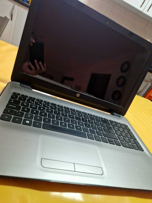 HP 15 ay001np Computer64575352393857123