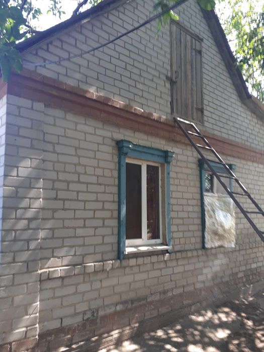 Левый берег Довгиш р-н 116 школы продам дом с большим участком Торг