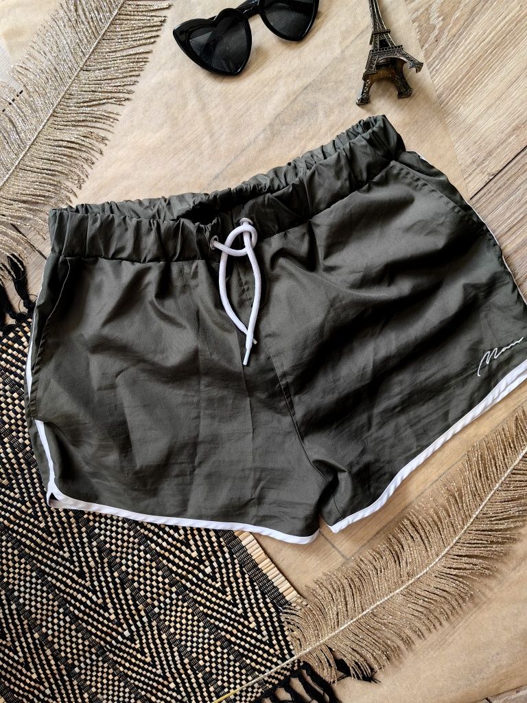 Spodenki szorty z siateczką Boohoo M khaki sportowe