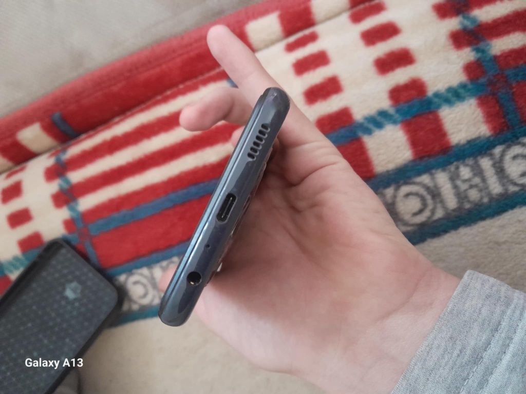 Zamienię się telefonem samsung a13 za i ponad 11 w dobrym stanie