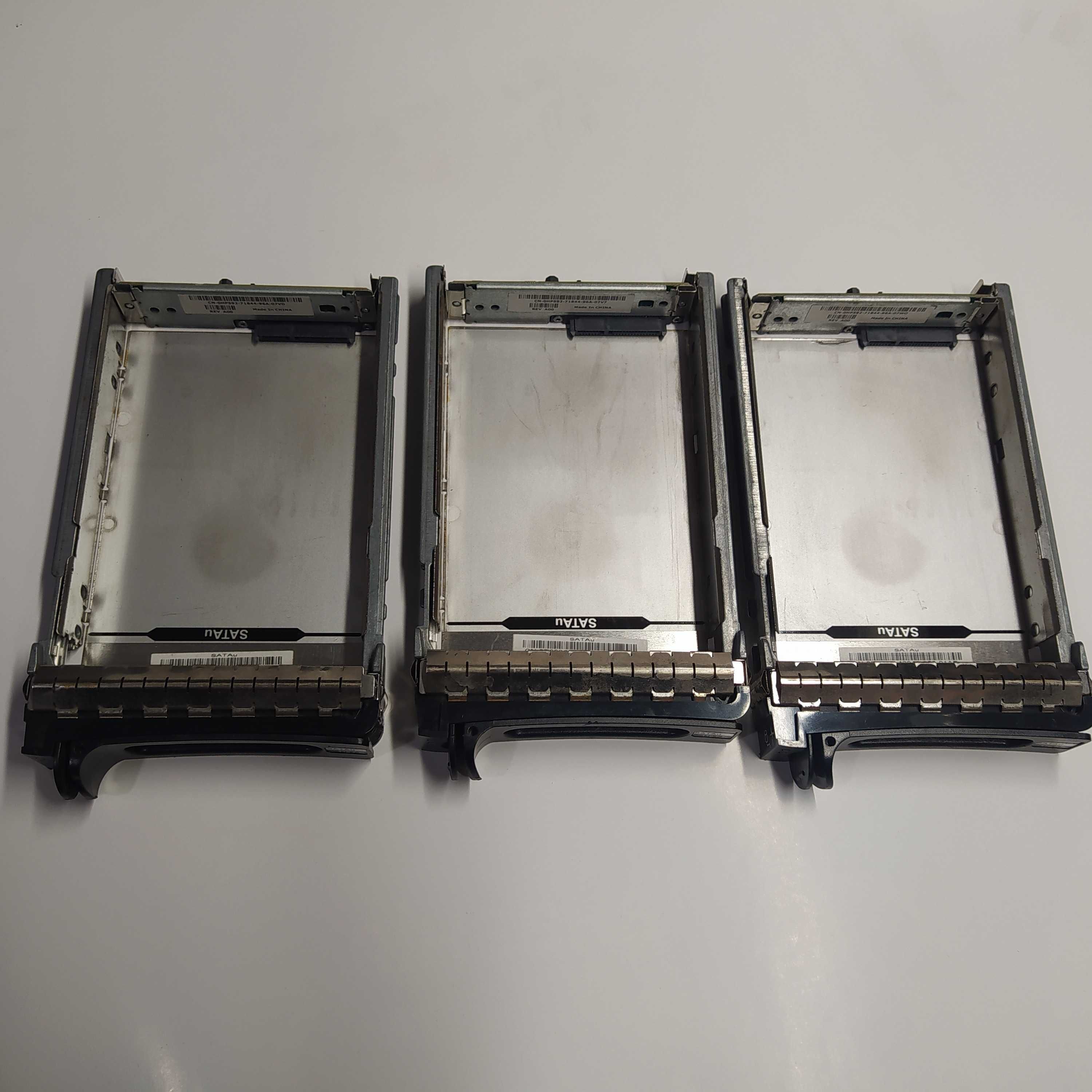 Салазки Корзина Карман 3.5" SAS/SATA для сервера в зборі.
