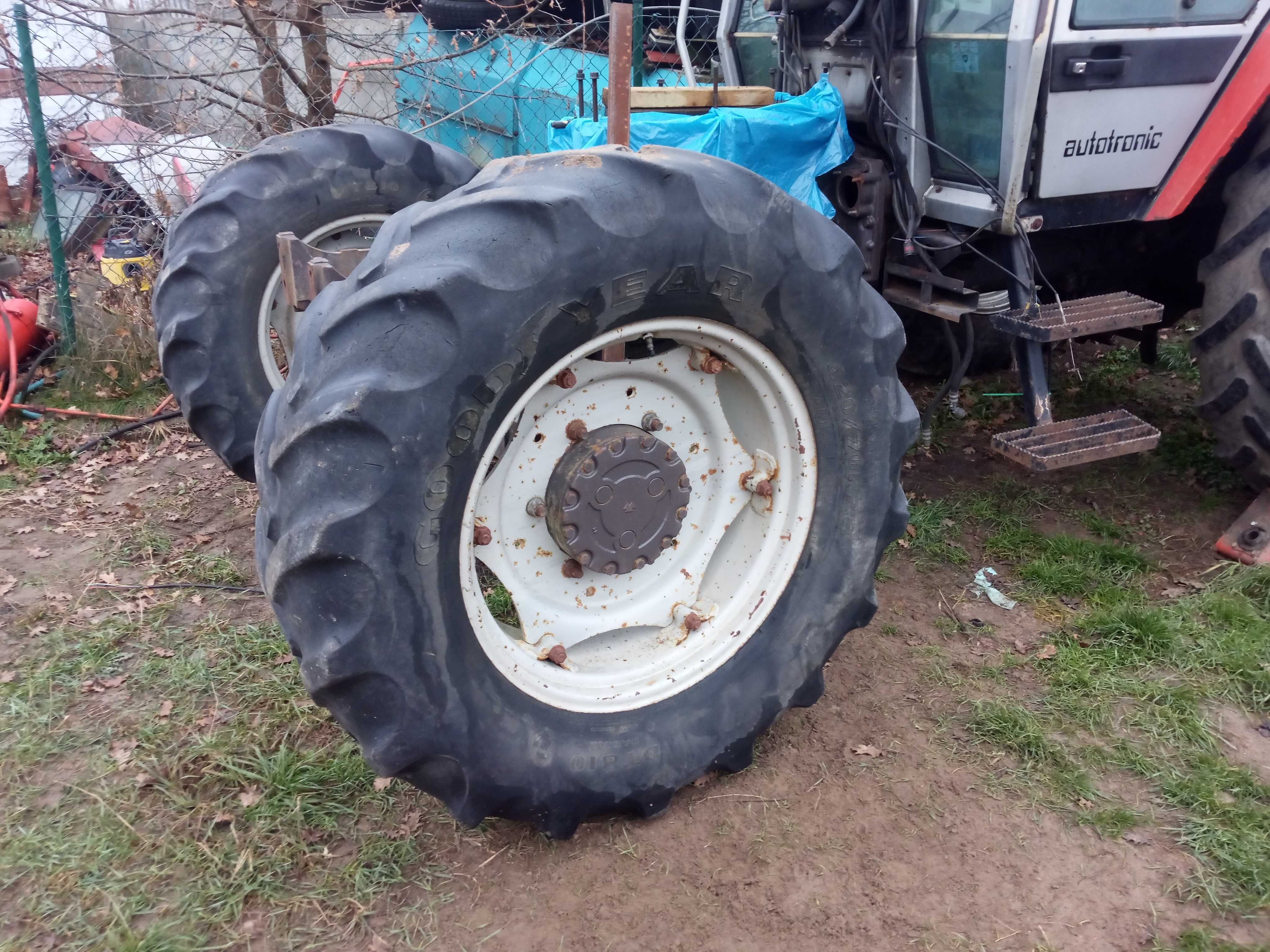 Massey Ferguson 3080 zwolnica przednia 3090 półoś oś napędowa