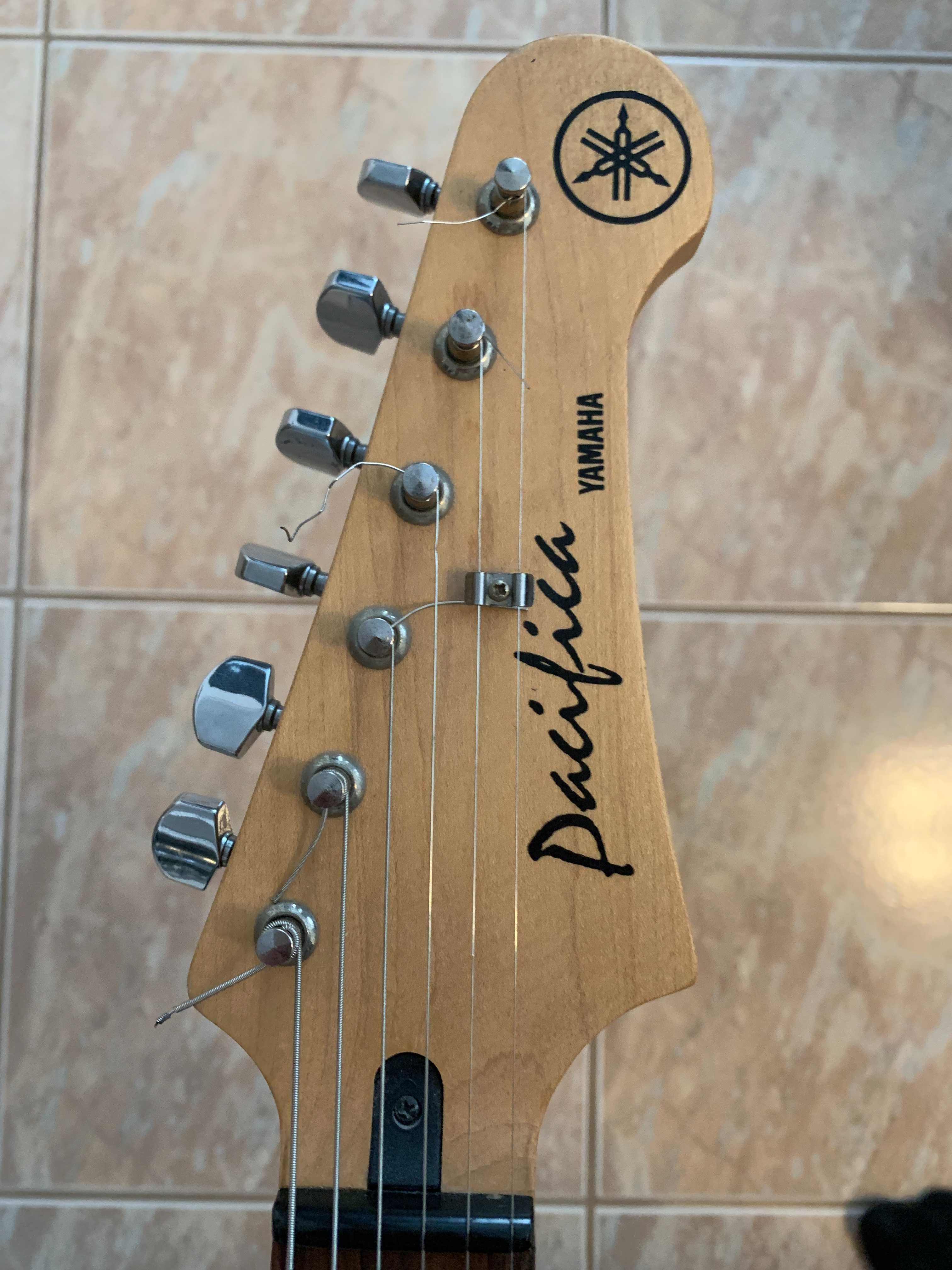 GItara Elektryczna - Yamaha Pacifica 012