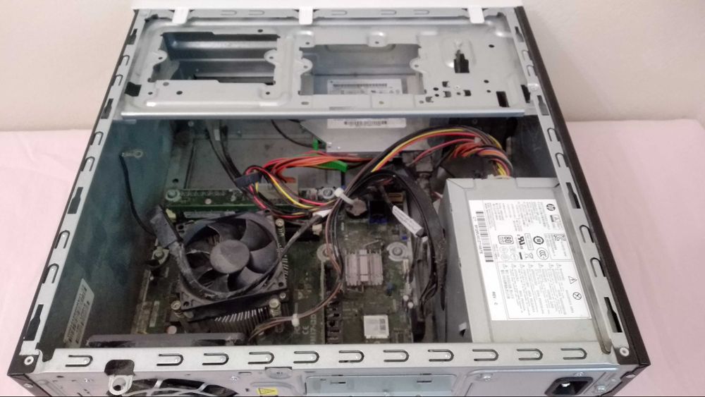 HP Pavilion Desktop - 550-231np (para peças)