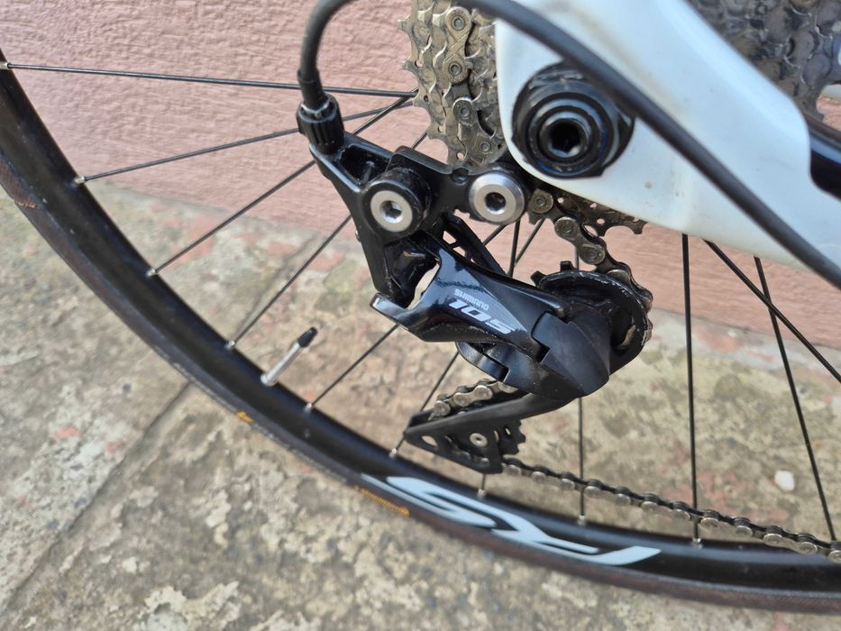 Rower szosowy Trek Domane, hydraulika, full carbon