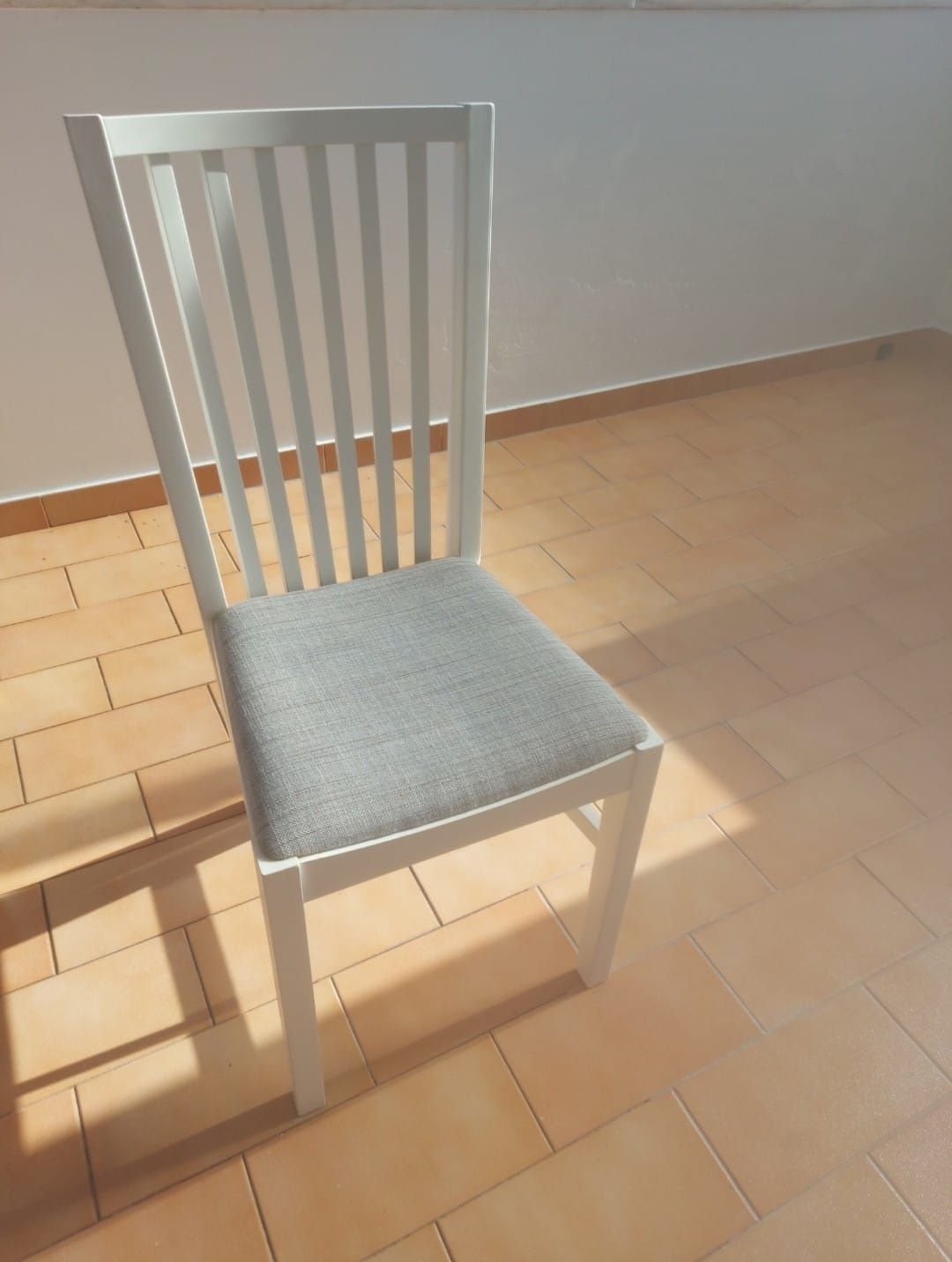 Conjunto de mesa extensivel Ikea com 8 cadeiras