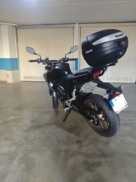 Honda CB125R como nova