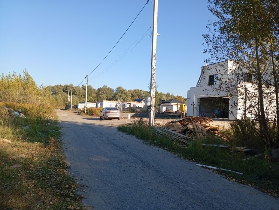 Бровари. Княжичі. 20сот під забудову (можл продаж 10с) асфальт, сусіди