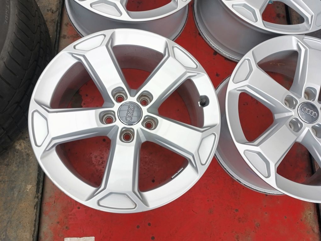 5x112 Felgi Aluminiowe 17 Audi Q2 SQ2 A4 B6 B7 A3 8P 8V ładne 4SZT