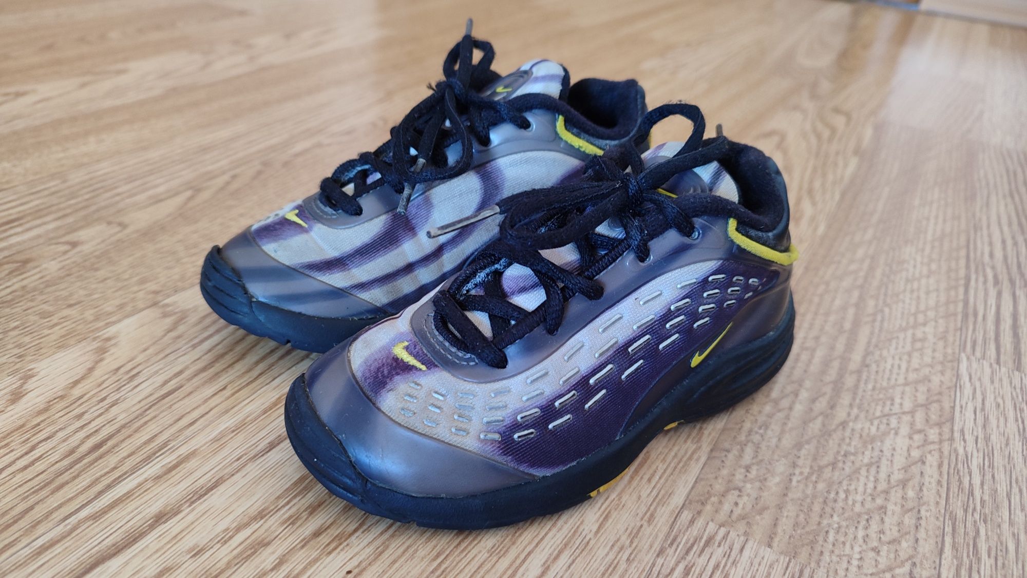 Найк Nike дитячі кросівки кроссовки Індонезія