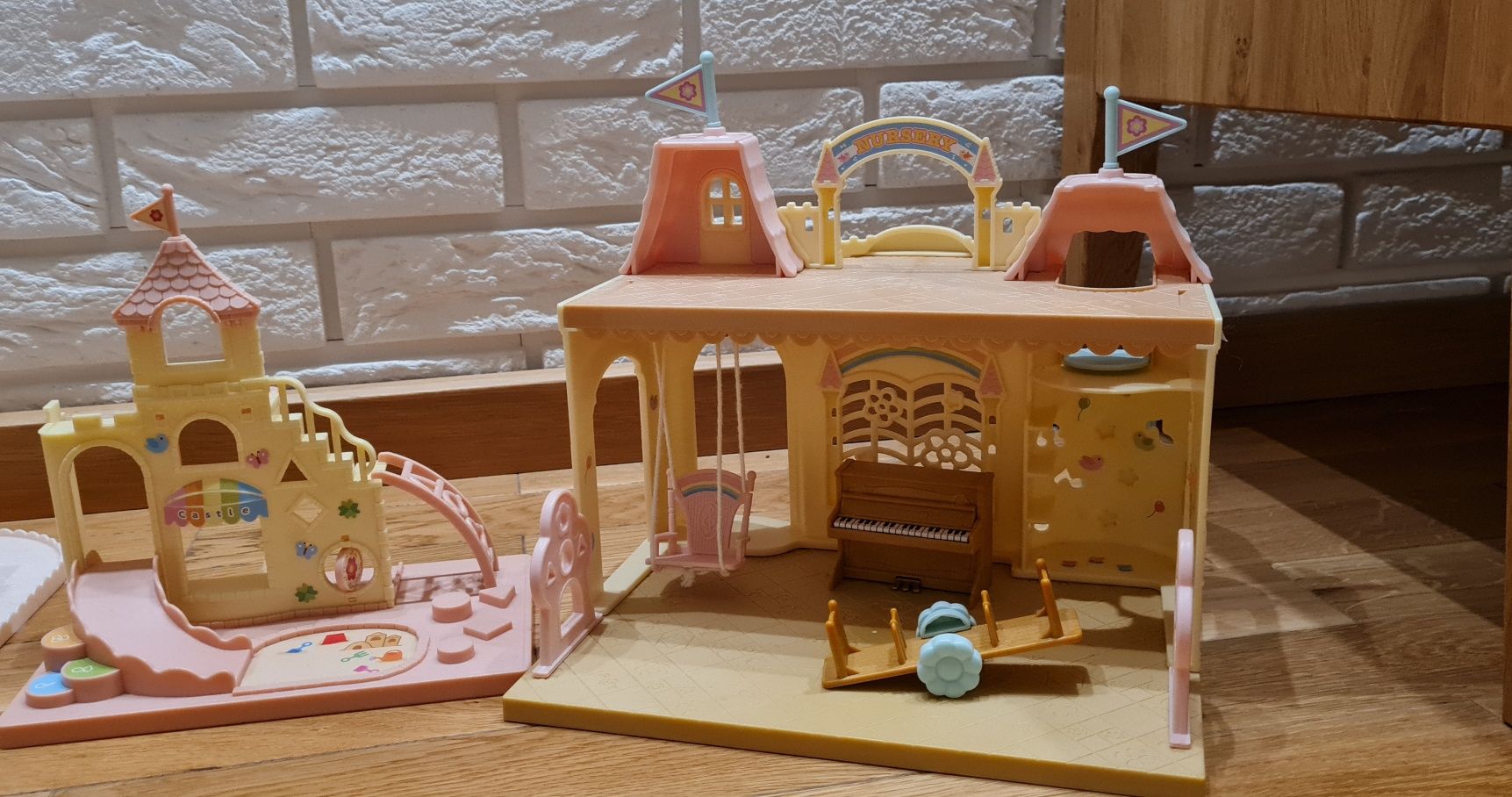 Sylvanian families przedszkole zamkowe plac zabaw zestaw zamkowy