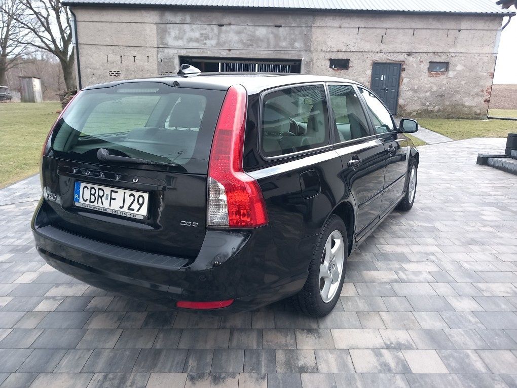 Sprzedam Volvo v50 2.0