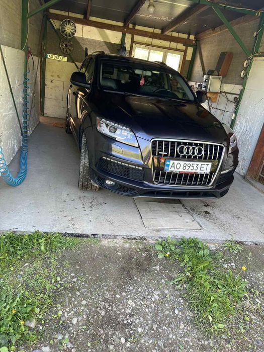 Продам AUDI Q7 4L