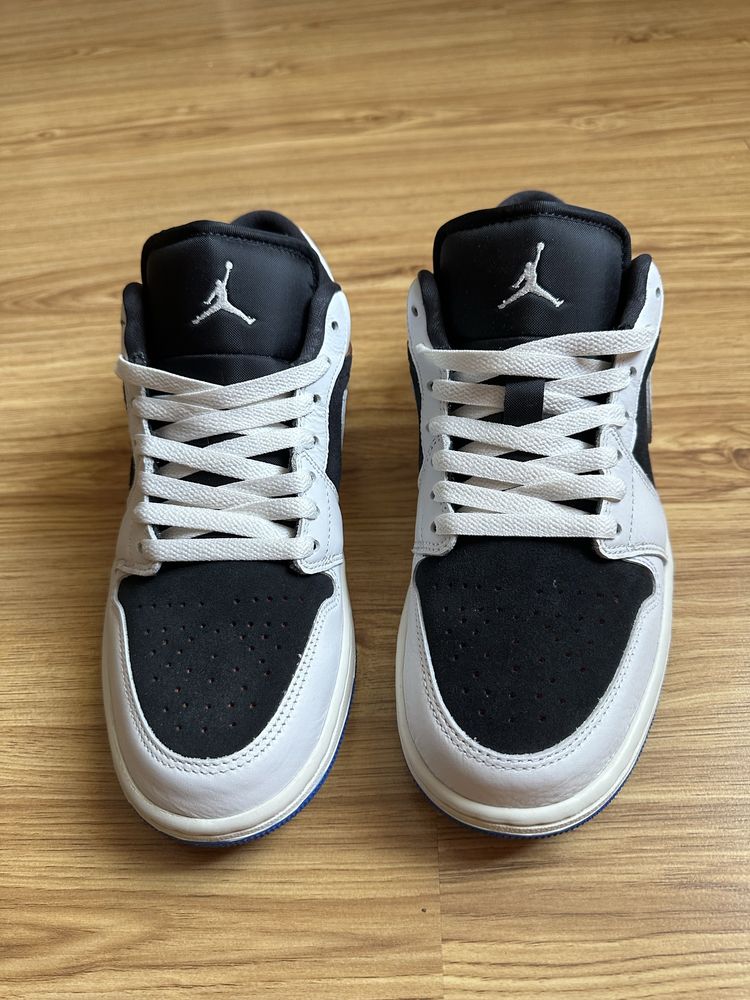 Air Jordan 1 Low Q54