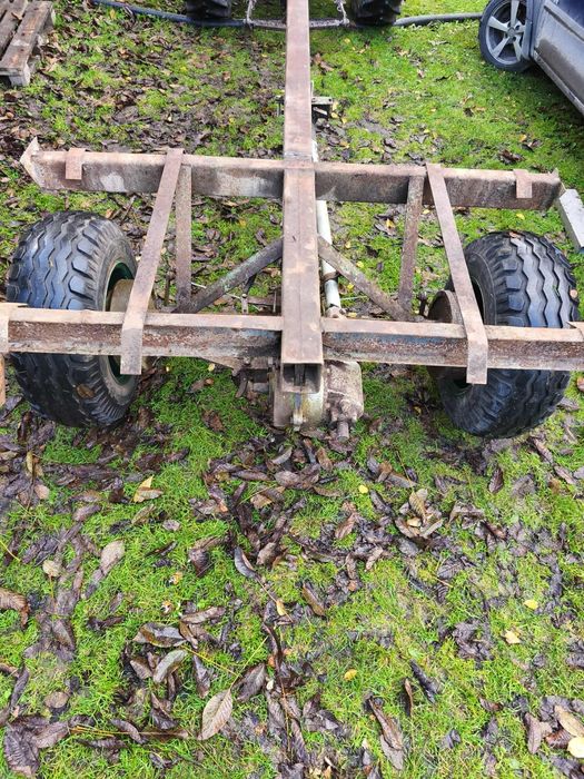 Rama podwozie rozrzutnika, oś z napędem