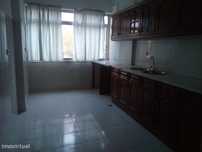 Vende-se Apartamento T2-Rés-do-Chão - Entroncamento