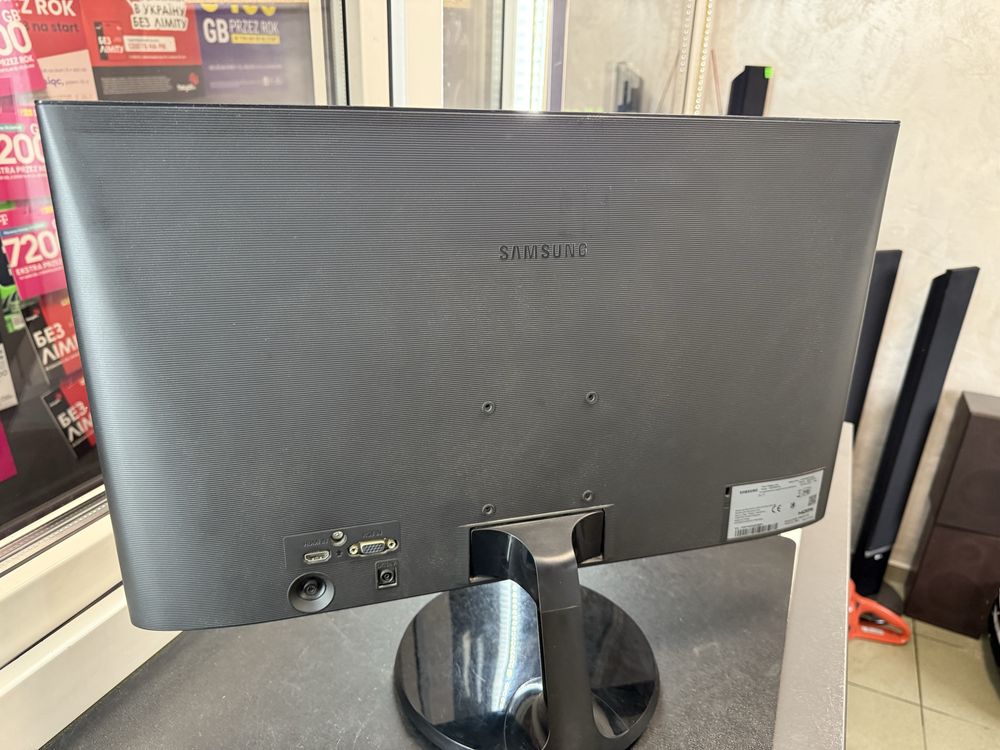 Monitor Samsung 24 cale, bdb stan, mode S24F350FHU, HDMI