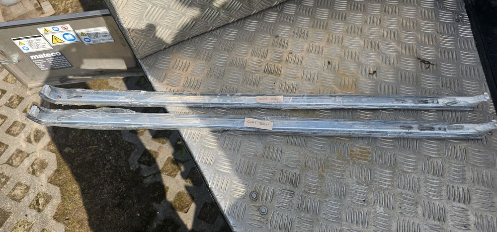 Wieszak grzejnika 90