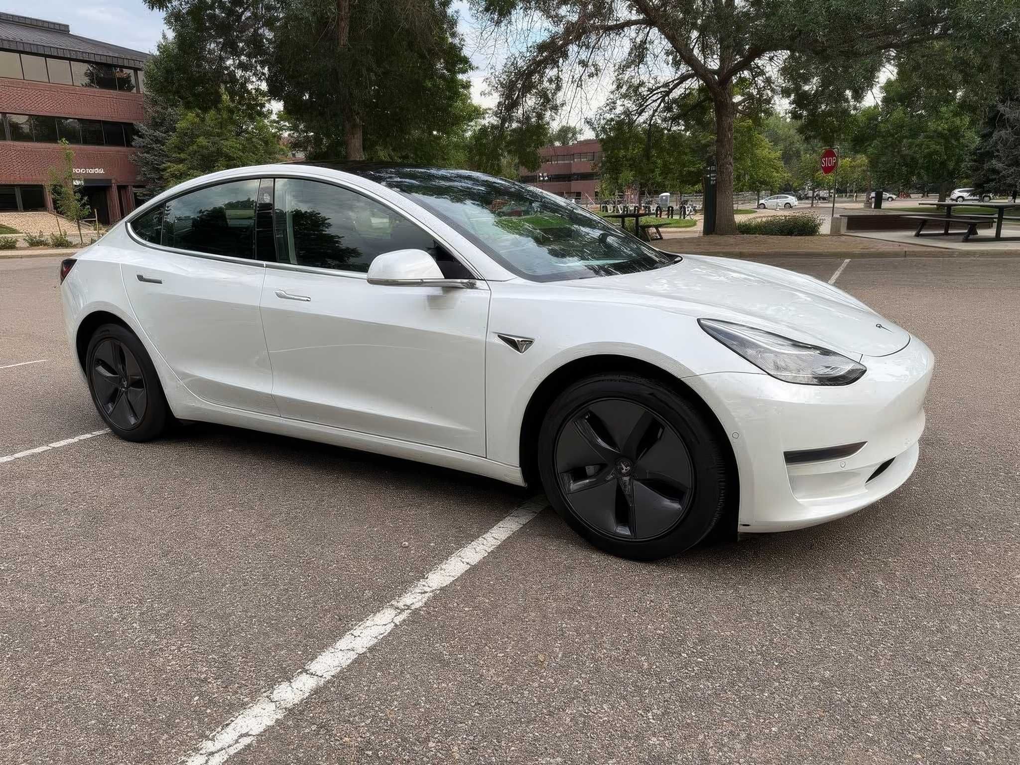 2020 Tesla Model 3 Standard Range Plus