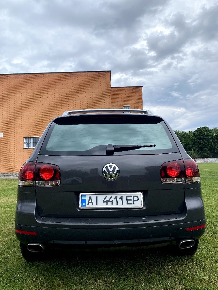 Продам чудовий автомобіль wv Туарег