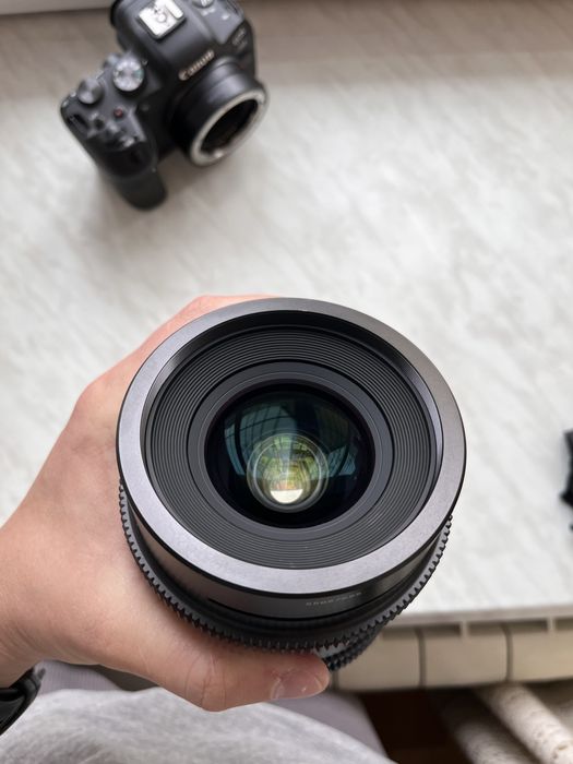 Sigma cine 18-35mm t2 (1.8f) Canon EF Mount