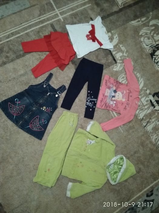 Пакет одягу(костюм,сарафан,шапка, жилетка,кофта,гольф,лосіни)