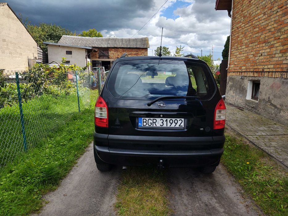 Opel Zafira, 7 osobowa, Klimatyzacja, Hak.