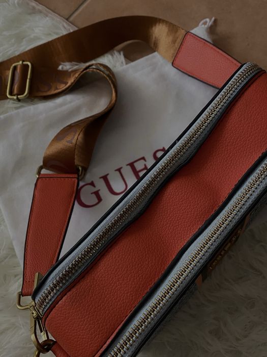 Продам сумку guess