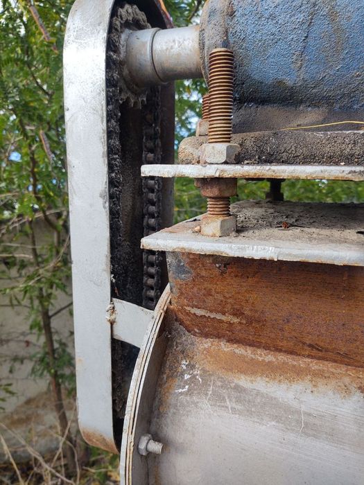 Зернометатель шнековый, для выгрузки вагонов.