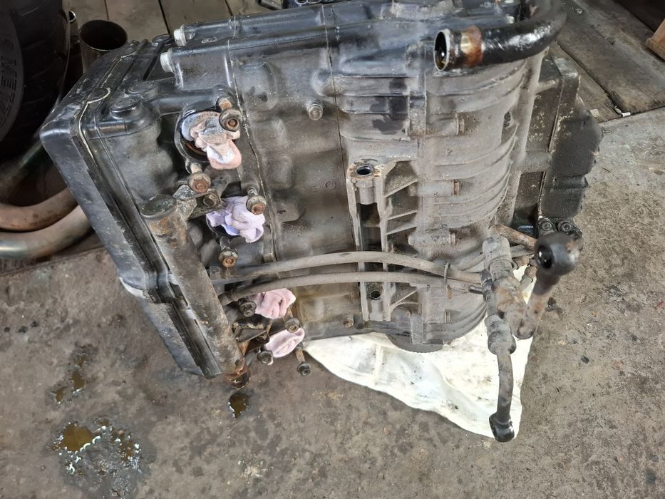 Kawasaki gpx 750r silnik czesci