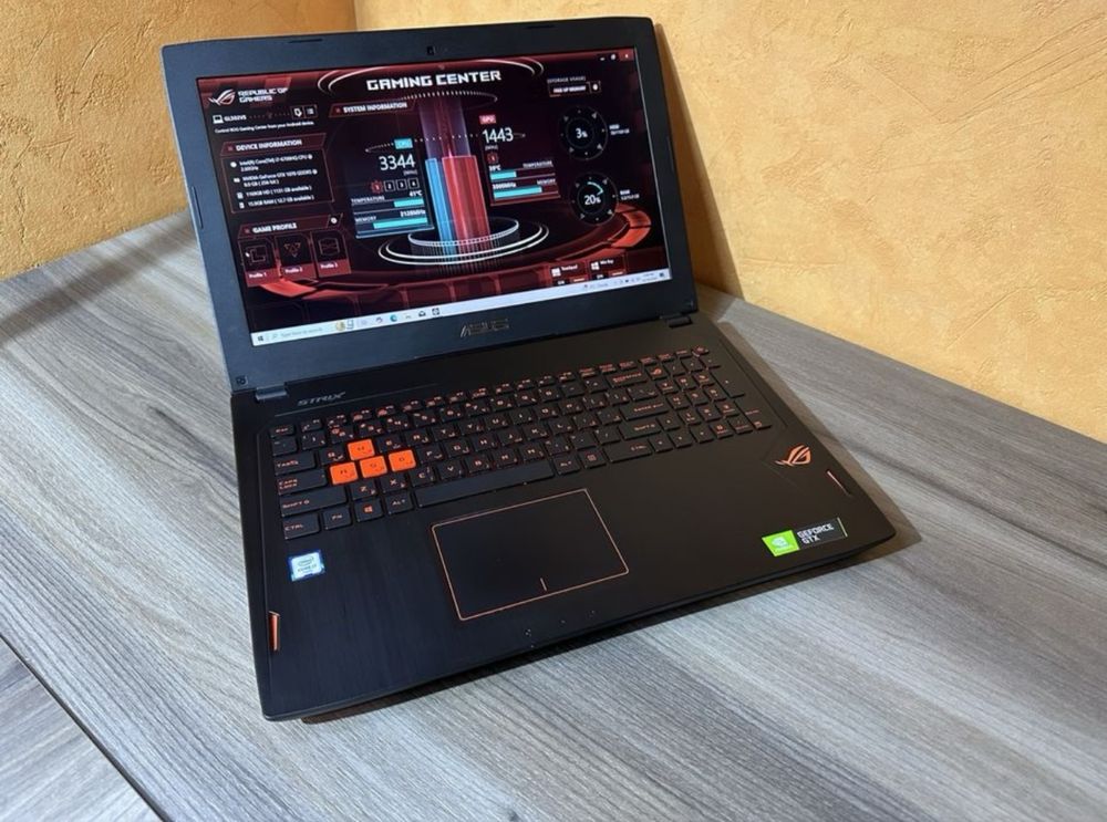 Потужний ігровий ноутбук Asus rog strix 1 tb 16 ddr gtx 1070 core i7