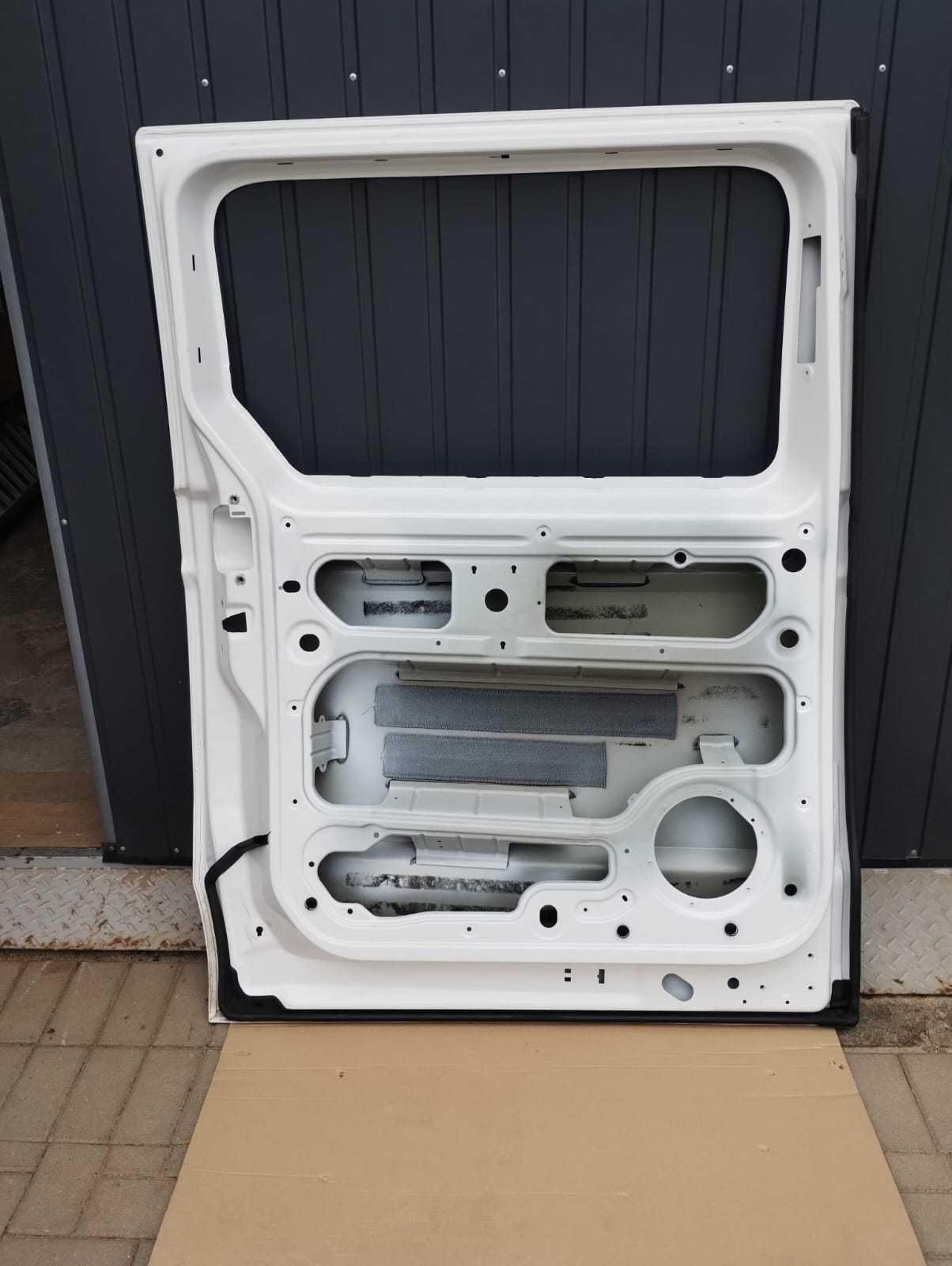Drzwi lewe boczne VW Transporter T7 Multivan