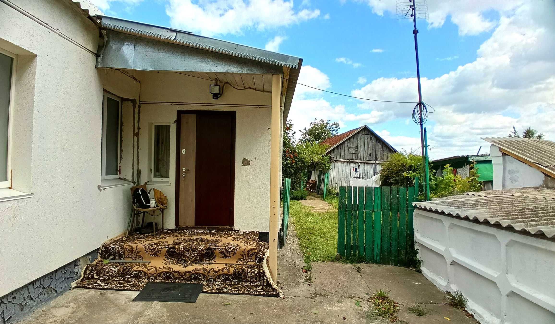 Жилий будинок зі зручностями в с.Андріївка.Часті маршрутки на Київ.