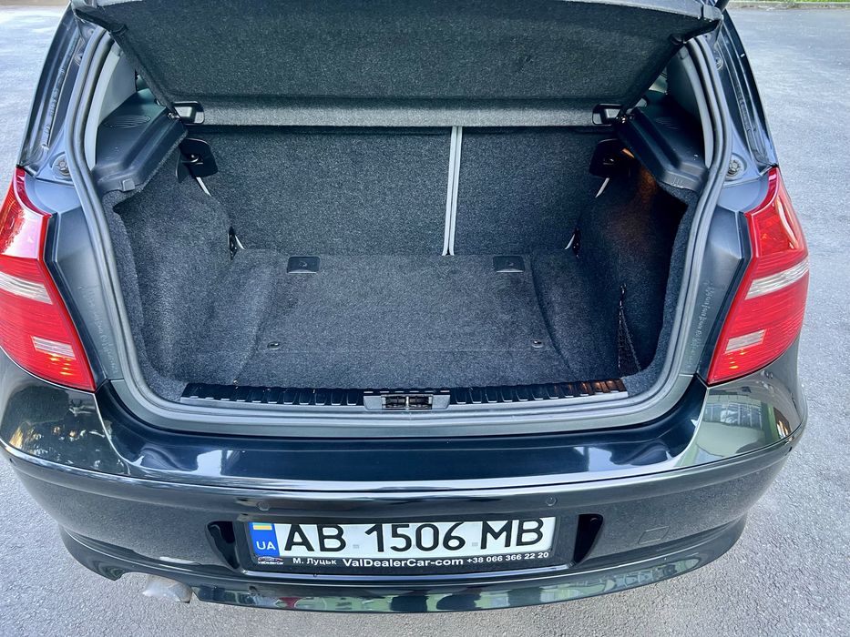 У продажy BMW 2.0 Бензин.Автомат