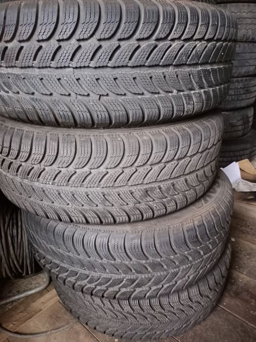 Продам резину 205/60/16