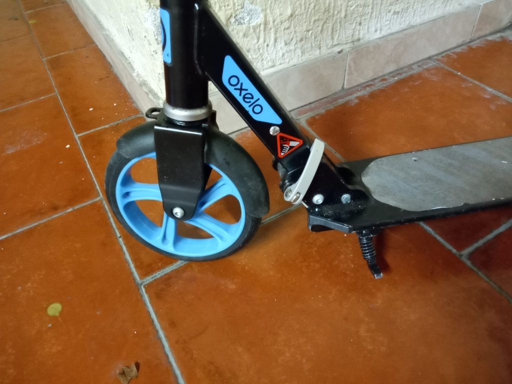 Trotinete Oxelo MID7 com descanso