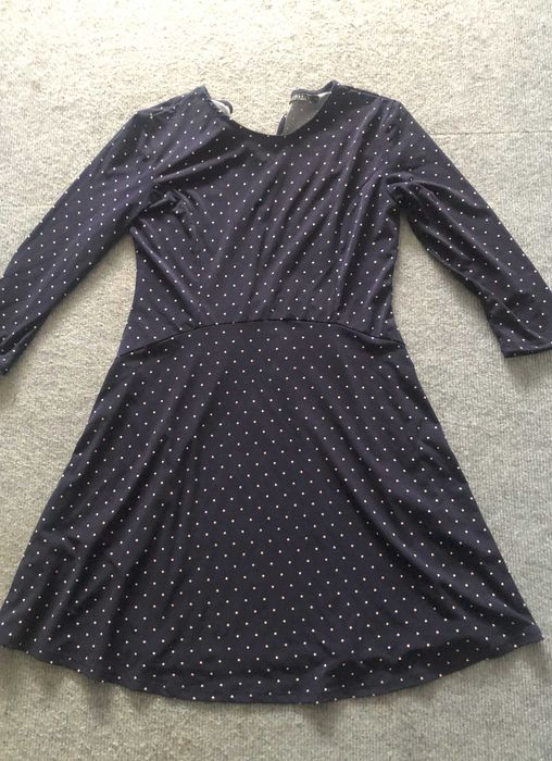 Granatowa sukienka