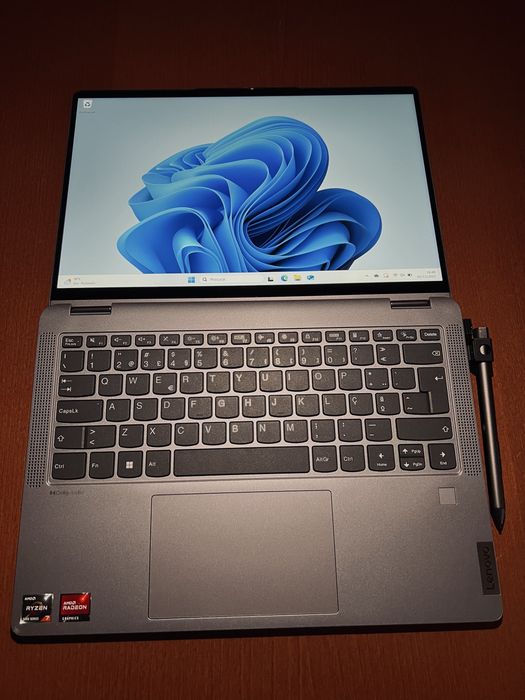 Lenovo IdeaFlex 5 14ABR8-Portátil 2 em 1 (tablet+pc)-estado como novo
