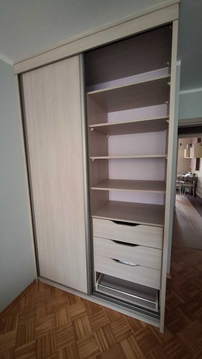 Szafa przesuwna na wymiar