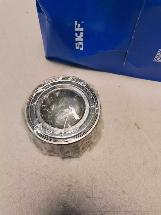 Новый колесный подшипник Комплект передний  VKBA 3596 для LOGAN